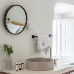 Oia Castle Cave Pool Suites